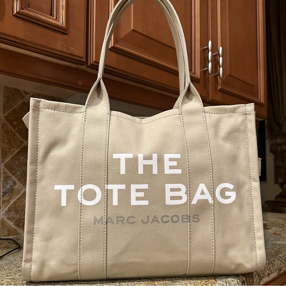 Large Marc Jacobs The Tote Bag Beige